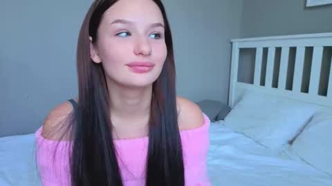 Snapshot of beauty_crown_baby chatting on October 2025 06:25:01 AM beauty_crown_baby online show from October 2025 06:25:01 AM