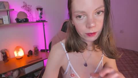 Snapshot of beautyeliise chatting on January 2025 02:17:02 PM Eliise online show from January 2025 02:17:02 PM