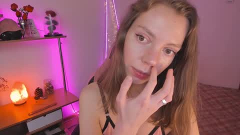Snapshot of beautyeliise chatting on March 2025 02:19:02 PM Eliise online show from March 2025 02:19:02 PM