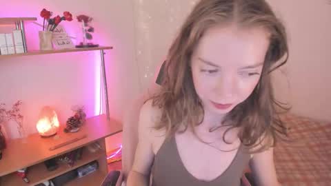 Eliise online show from October 2025 09:07:02 AM