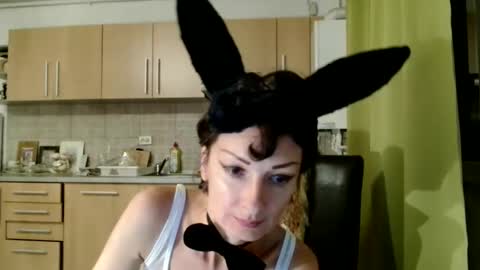 Raluca online show from October 2025 05:22:02 PM