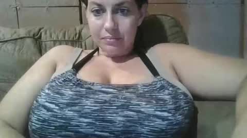 beccabee37 online show from October 2025 11:16:01 PM