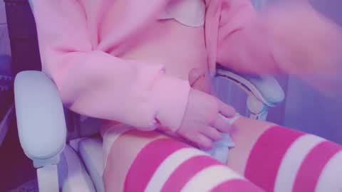 Snapshot of beccagirldick chatting on February 2025 08:03:01 PM Becca online show from February 2025 08:03:01 PM