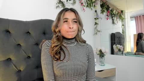Snapshot of beccamilanni chatting on December 2024 07:00:02 PM beccamilanni online show from December 2024 07:00:02 PM