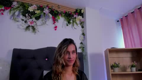 Snapshot of beccamilanni chatting on February 2025 07:46:01 PM beccamilanni online show from February 2025 07:46:01 PM
