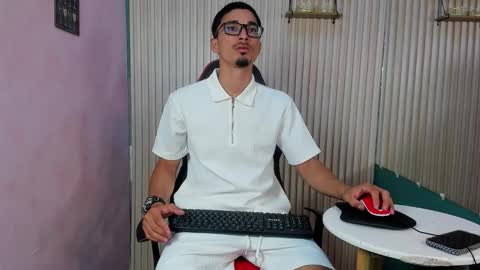 becker2_ online show from January 2026 03:50:01 PM