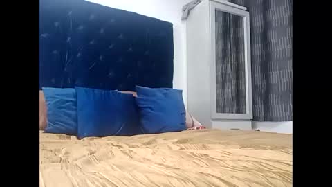 BECKY BOO  online show from November 2025 05:28:02 AM