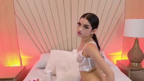 Laura Tobon online show from September 2025 08:11:02 PM
