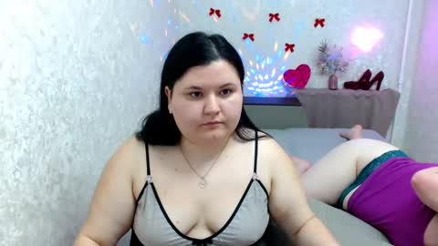 Snapshot of beckyandellen chatting on December 2024 09:23:02 PM BeckyAndEllen online show from December 2024 09:23:02 PM