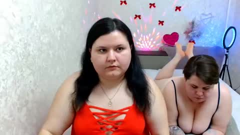 Snapshot of beckyandellen chatting on February 2025 07:38:02 PM BeckyAndEllen online show from February 2025 07:38:02 PM