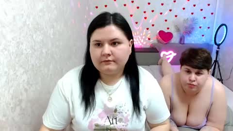 Snapshot of beckyandellen chatting on February 2025 05:18:02 PM BeckyAndEllen online show from February 2025 05:18:02 PM
