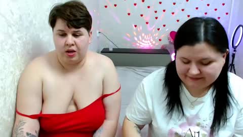 Snapshot of beckyandellen chatting on February 2025 08:19:02 PM BeckyAndEllen online show from February 2025 08:19:02 PM