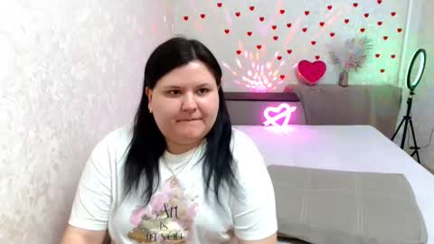 Snapshot of beckyandellen chatting on February 2025 01:17:02 PM BeckyAndEllen online show from February 2025 01:17:02 PM