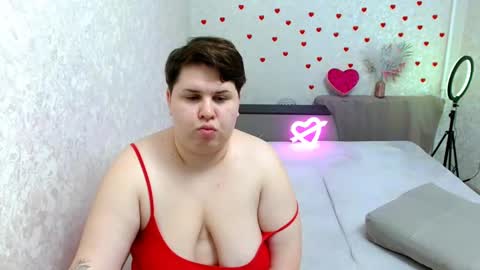 Snapshot of beckyandellen chatting on March 2025 09:05:02 PM BeckyAndEllen online show from March 2025 09:05:02 PM