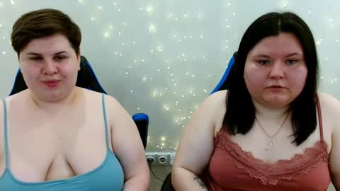 Snapshot of beckyandellen chatting on June 2026 09:11:02 AM BeckyAndEllen online show from June 2026 09:11:02 AM