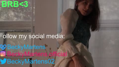 Snapshot of beckymartens chatting on December 2024 04:01:02 AM BeckyMartens come join me on while im offline here online show from December 2024 04:01:02 AM