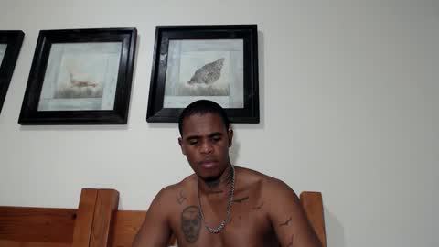 Frank online show from October 2025 07:55:01 PM