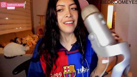 Snapshot of bedroomeyess chatting on February 2025 12:31:02 AM Amber UwU IM MOVING AND IS CRAZY ILL BE BACK VERY SOON 3 MISS YA ALREADY online show from February 2025 12:31:02 AM