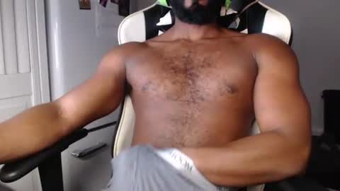 beefyhairyjock online show from November 2025 10:19:02 PM