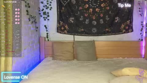 Bekky online show from October 2025 03:17:01 AM