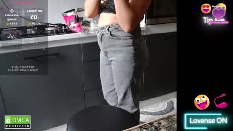 kevin and Bella online show from October 2025 06:21:02 AM