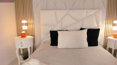 Bela online show from October 2025 06:11:02 AM