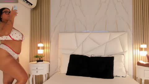 Bela online show from November 2025 05:41:02 AM