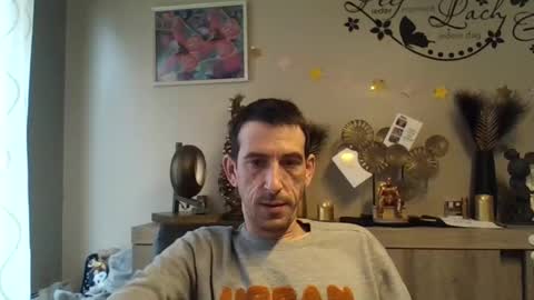 Snapshot of belgianboy33 chatting on December 2024 09:11:01 AM Dreamcock online show from December 2024 09:11:01 AM