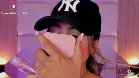 Bella cam online show from October 2025 08:43:02 PM