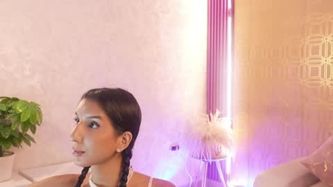 Snapshot of bella19__ chatting on May 2026 08:27:01 PM bella19 online show from May 2026 08:27:01 PM