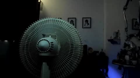 isabella online show from October 2025 08:08:02 PM