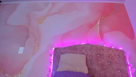 Melanie  online show from December 2024 06:17:02 PM