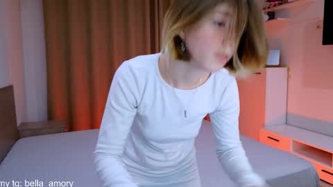 Bella online show from December 2025 07:53:01 PM