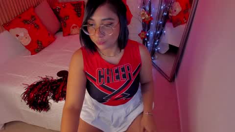 Dessi  online show from December 2024 11:52:02 AM