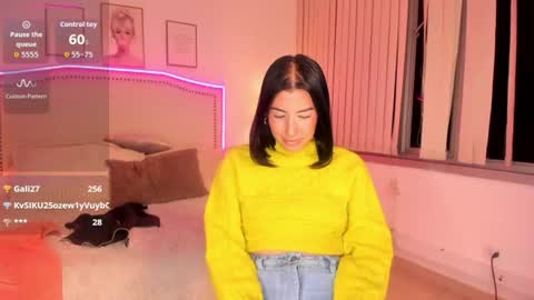 Snapshot of bella_es chatting on July 2026 02:05:17 AM Onlyfans isa bella 23 online show from July 2026 02:05:17 AM