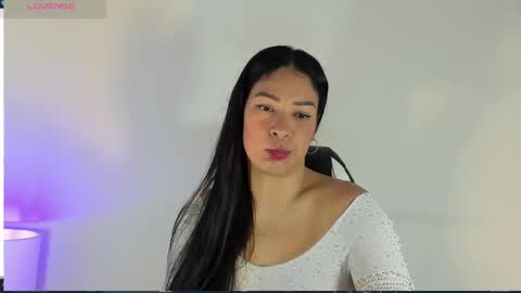 Laura online show from March 2025 01:27:02 PM