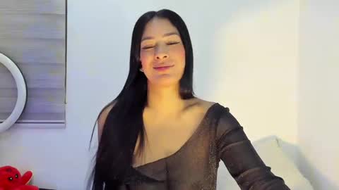 Laura online show from April 2026 08:45:02 AM