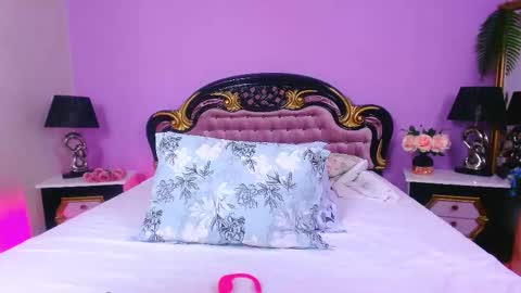 Bella online show from September 2025 05:25:01 PM