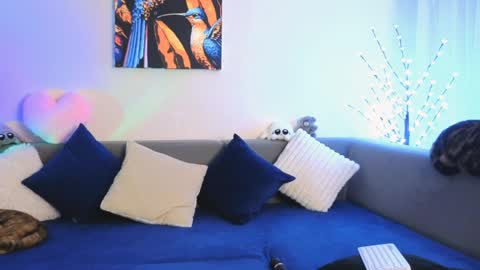 Bella online show from April 2026 06:52:02 PM