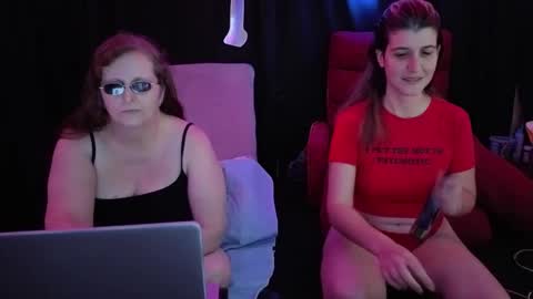 Bella James online show from October 2025 11:24:02 PM