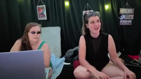 Bella James online show from November 2025 08:02:02 PM