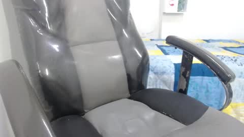lady online show from February 2025 12:24:01 AM