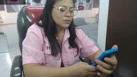 lady online show from February 2025 01:10:01 PM