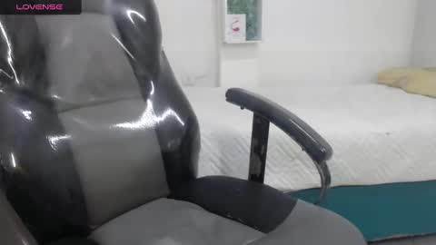 lady online show from February 2025 11:37:02 PM