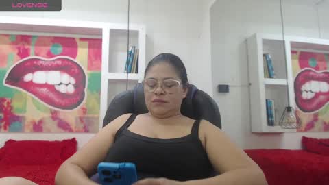 lady online show from November 2025 11:43:02 AM