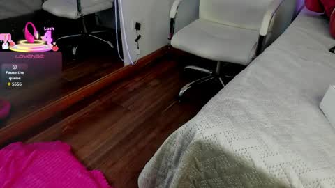  Bella  online show from April 2026 03:40:02 AM