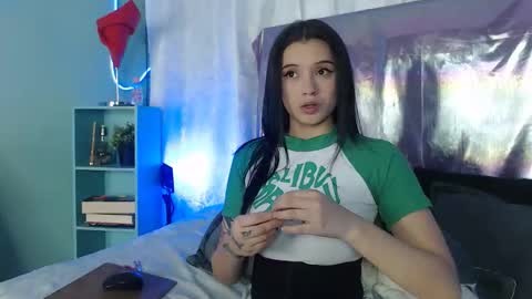 Valentina online show from October 2025 02:18:01 AM