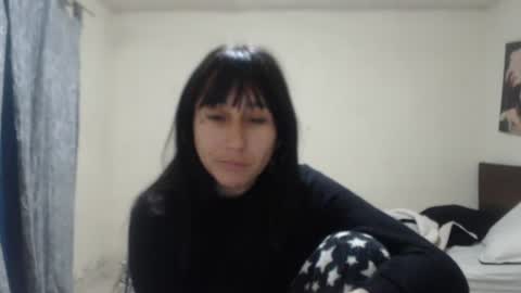 bella_luna34 online show from April 2026 10:43:02 AM