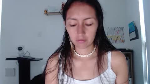 Bella Marlowe online show from November 2025 03:34:02 PM