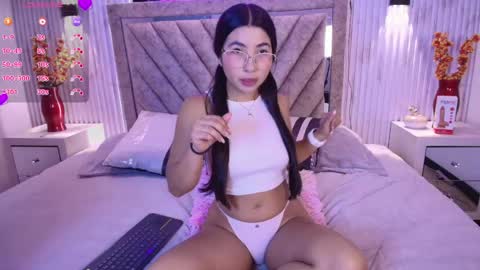bella_martini_ online show from April 2026 01:03:01 PM